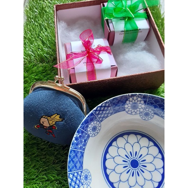 

Bundling Hampers 2 Gift