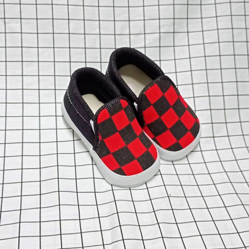 sepatu anak bayi prewalker bayi gendong dan belajar jalan sepatu baby UNISEX vanssscatur