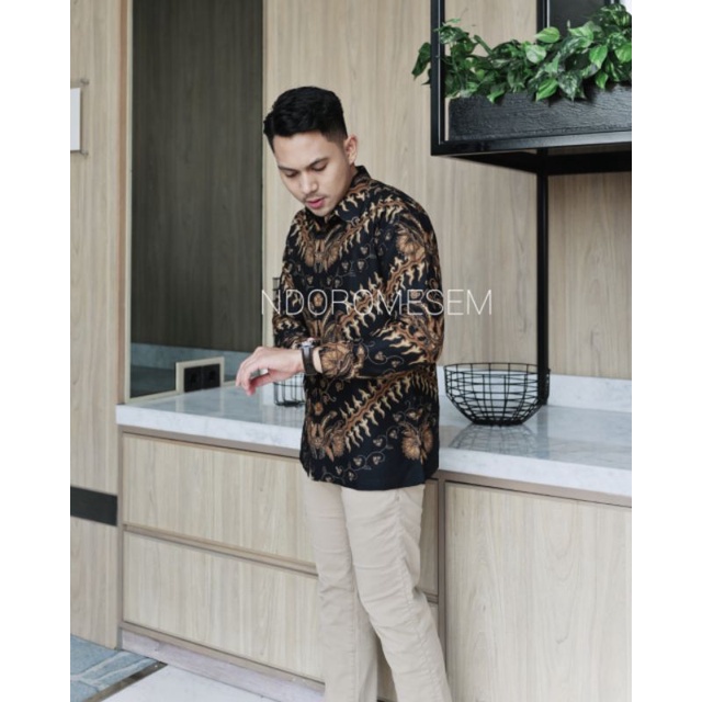 Batik Premium Terbaru Batik Warna Hitam Eksklusif ajotosatru sogan Batik Bahan katun halus terbaru