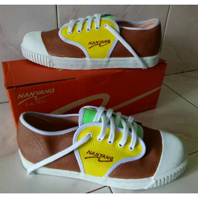SEPATU NANYANG MOTIF 205-S (COKLAT KUNING HIJAU)