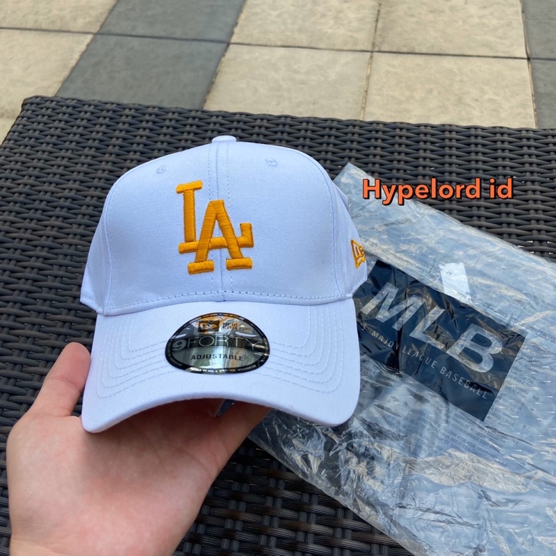 Topi NY Mlb Cap LA putih logo gold