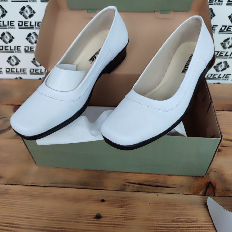 Sepatu pantofel wanita akper putih terbaru//Sepatu kerja perawat wanita akbid