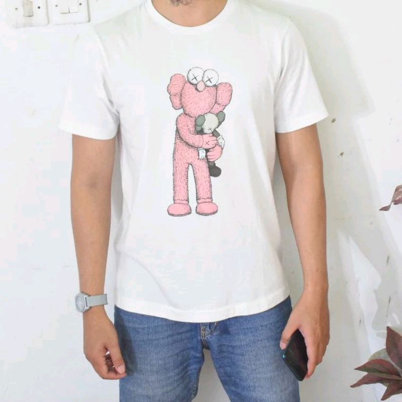 kaos uniqlo x kaws original second