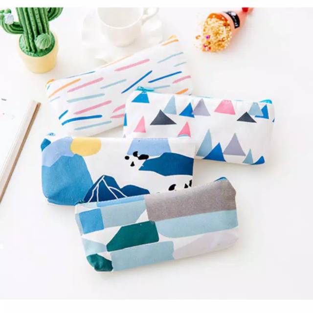 

tempat pensil motif abstrak warna