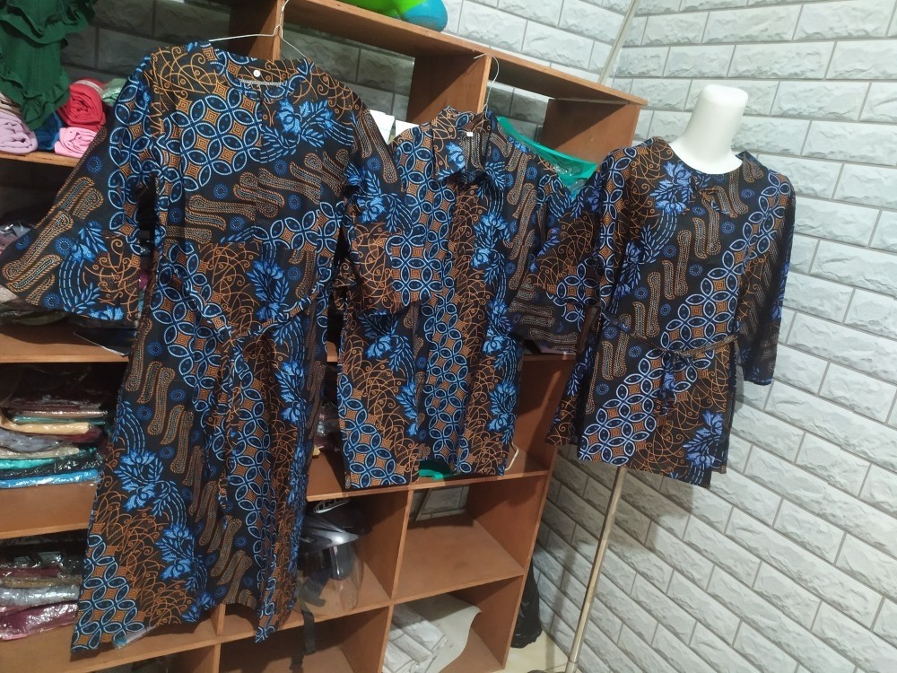 Batik Couple Keluarga Sania Ruffle Ori Ndoro Jowi Dnt Seno Biru