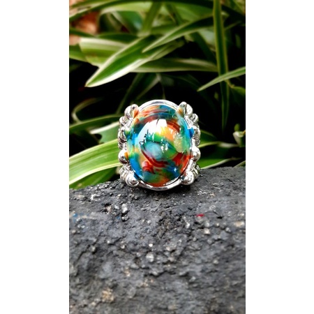 batu pancawarna khas Banyuwangi