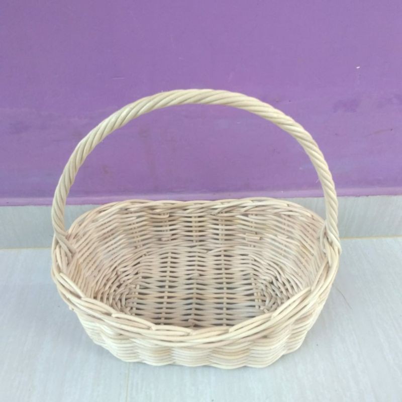 Keranjang rotan bulat wadah buah /hantaran parcel murah 33x22x9 cm