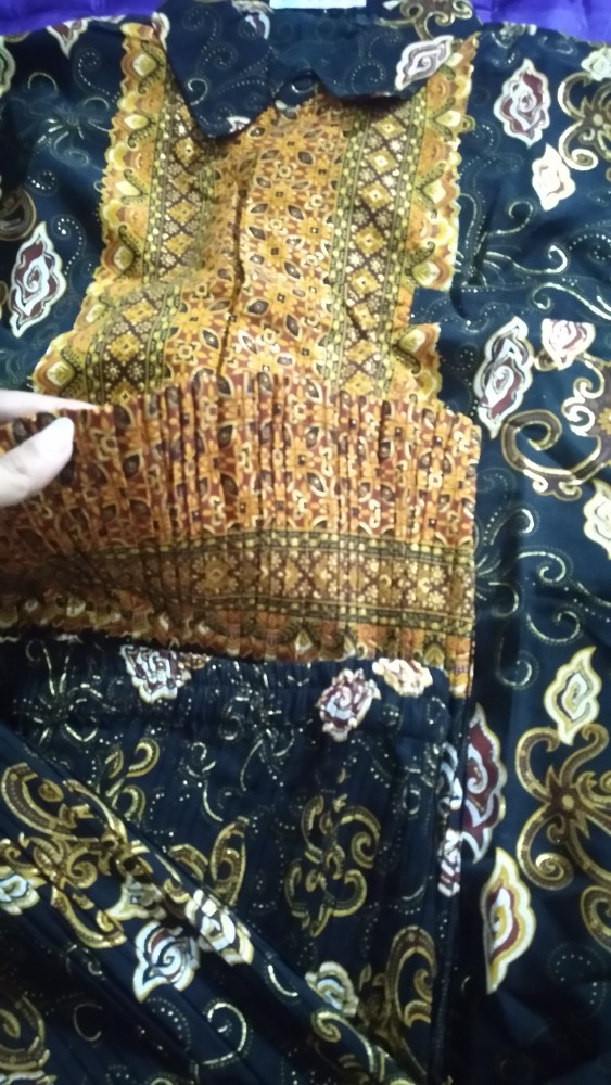 Couple Rok Batik Dan Kemeja Mega Mndung