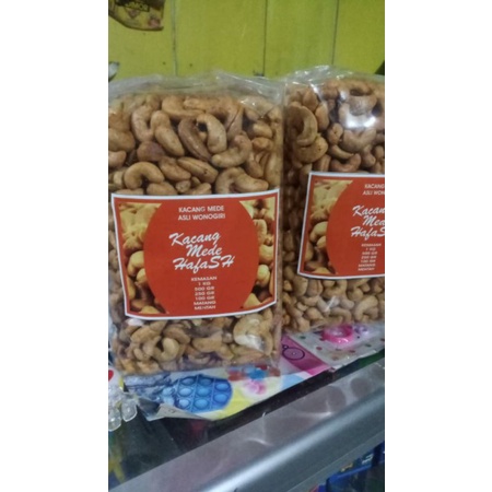 

Kacang Mede 1 kg