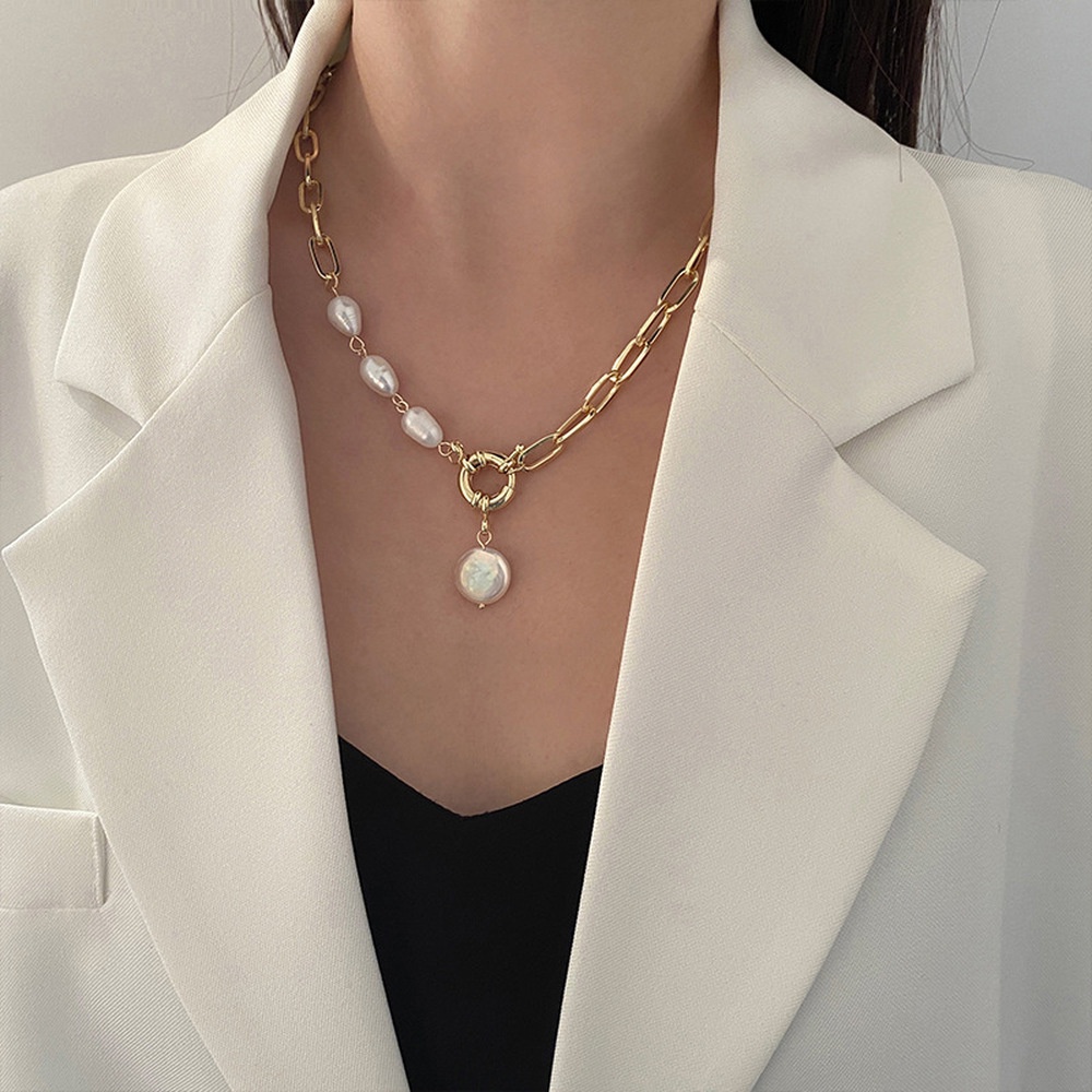 Korean Metal Baroque Pearl Pendant Necklace Asymmetric Clavicle Chain Vintage Pendant Women Ladies