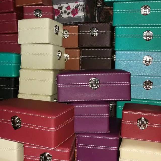 kotak arloji perhiasan emas batangan jewellery box
