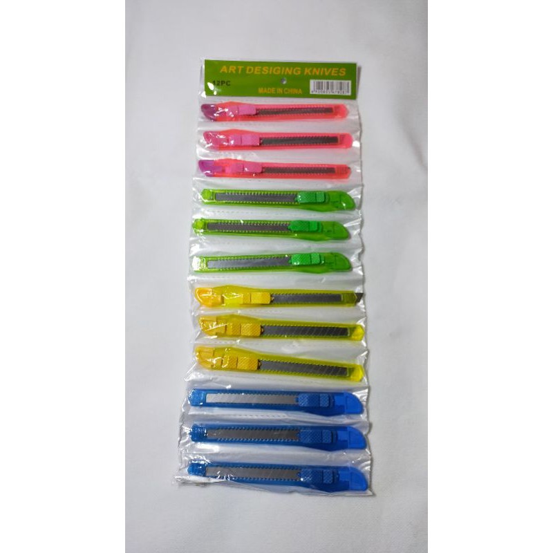 

CUTTER KECIL ISI 12 PCS