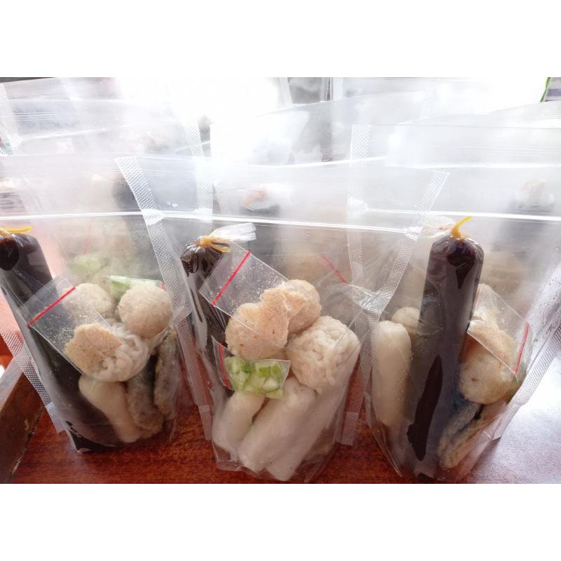 

PEMPEK IKAN PALEMBANG