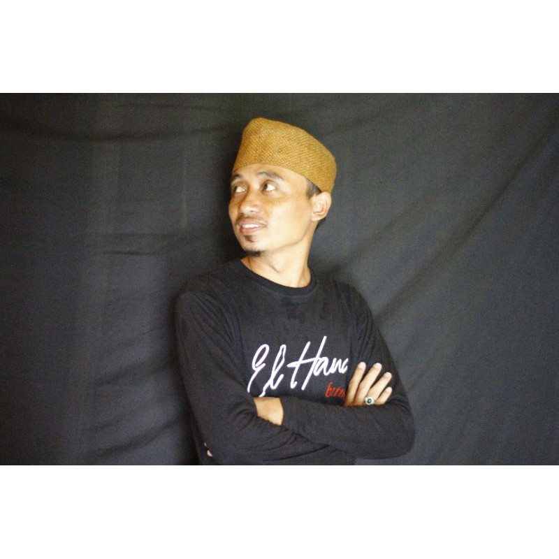 peci goni warna coklat polos