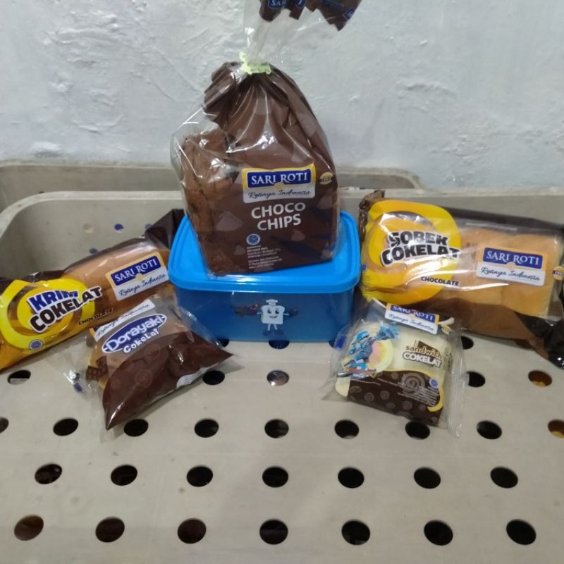 paket roti sari roti free lunch box (SPESIAL COKELAT)