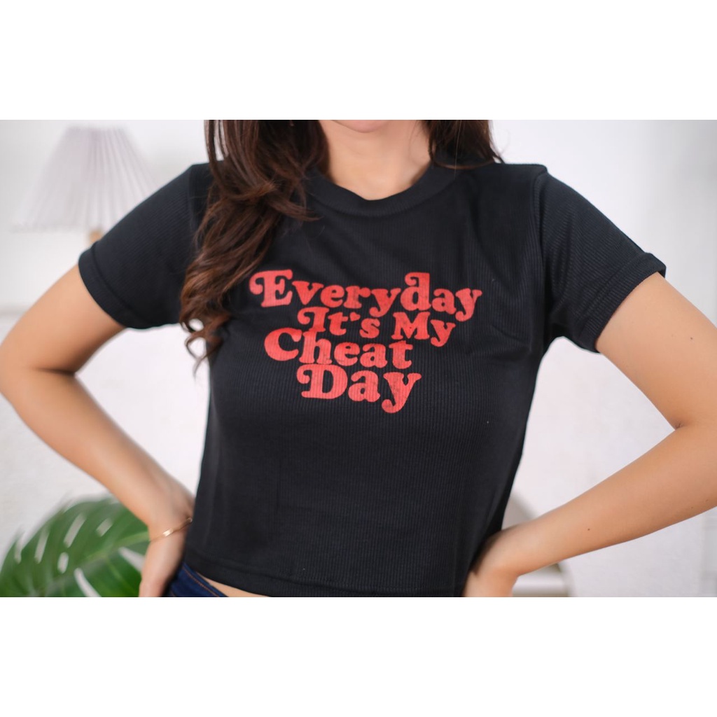 BEFAST - ZEC OOTD Kaos Crop CHERYN / Crop Top Cheat Day RIB / Atasan kaos Wanita / Tshirt Crop Lengan Pendek / Kaos Santai Wanita / Pakaian Wanita Remaja ABG / Trendy / Kaos Motif Tulisan / Termurah / Crop Top Casual Wanita