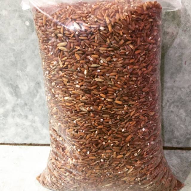 Beras merah 1kg - pakan ayam unggas - pakan burung