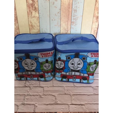 

Pesan sekarang,,, Tas Kubus / Tas anak / Souvenir tas ulang tahun anak murah / Souvenir ultah anak