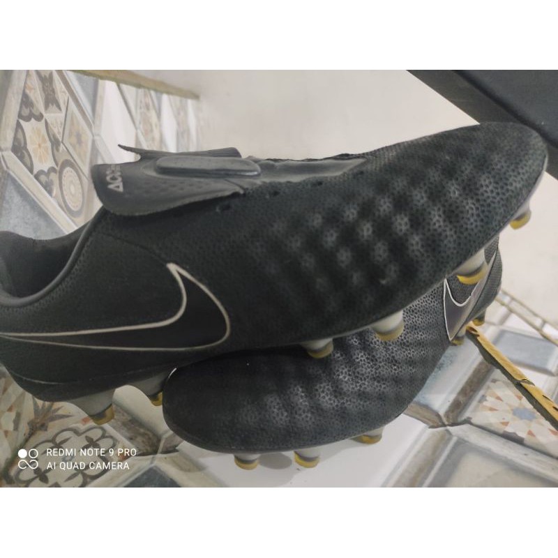 sepatu bola Nike magista opus 2 fg