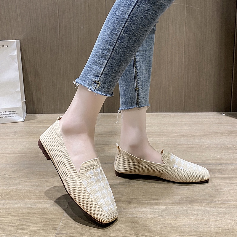 SN709 Silp On Wanita