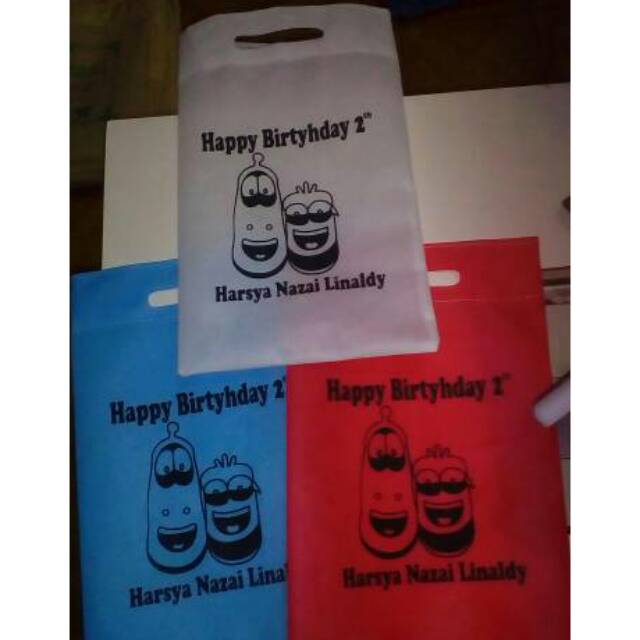 

Tas spunbond oval 22x32 acara ultah