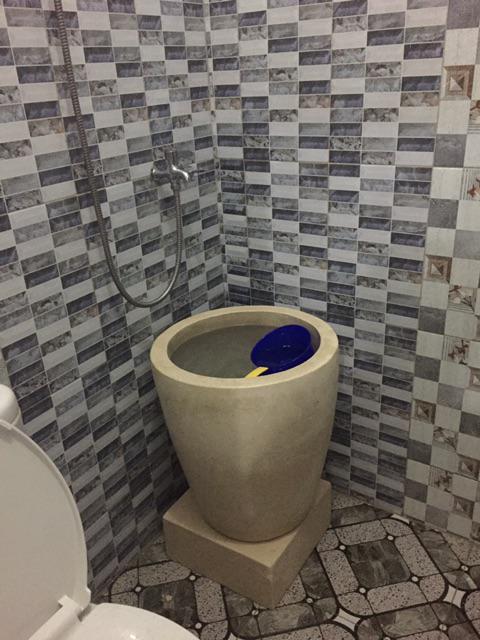 Bak Marmer Putih Glossy