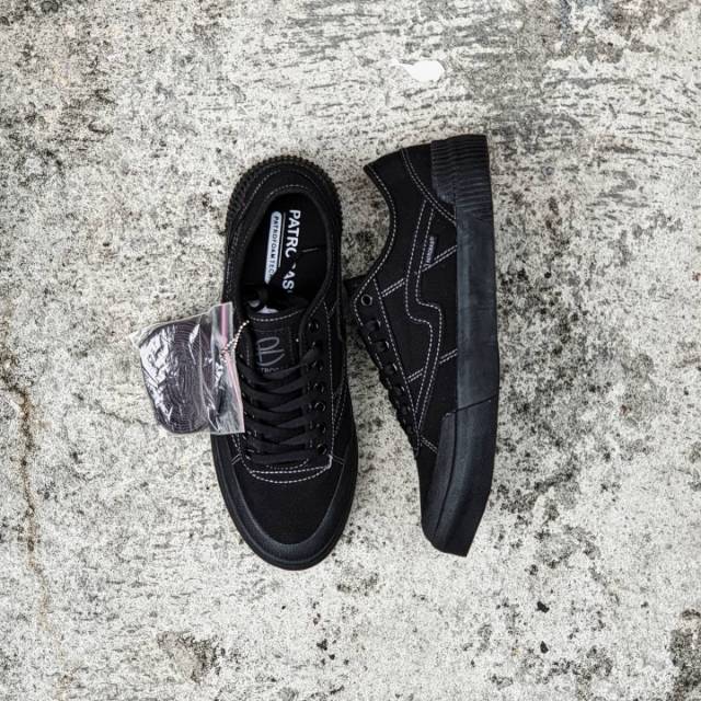 Patrobas equip low all black// patrobas /// patrobas equip // compass // sepatu campuss