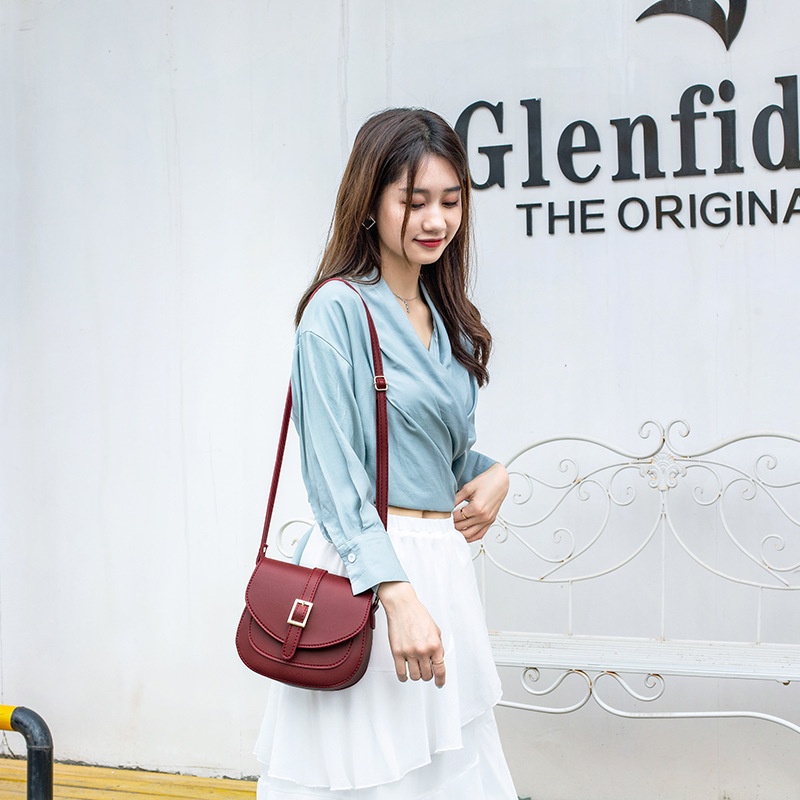 Tas Wanita Tas Selempang Tas Pelana Murah Tas Fashion Simple Korean Style Tas Modern Tas Kasual Jalan Jalan