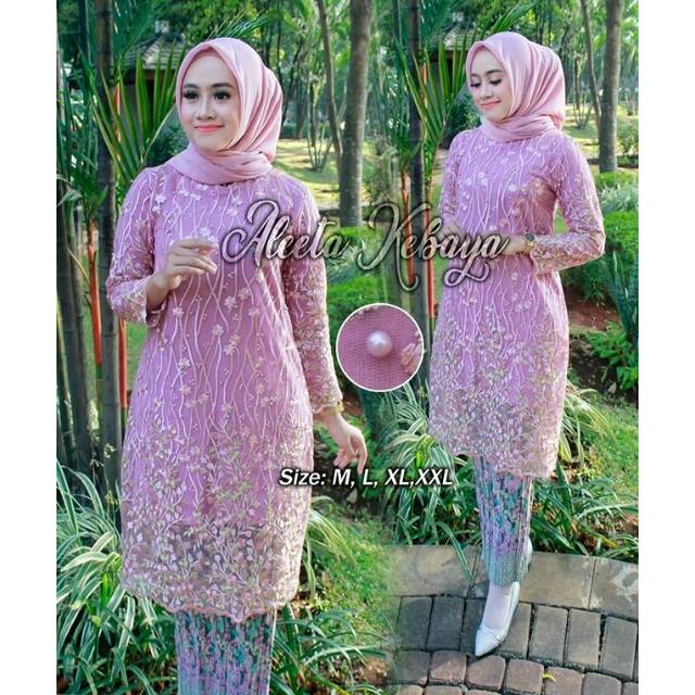 Kebaya tile mutiara