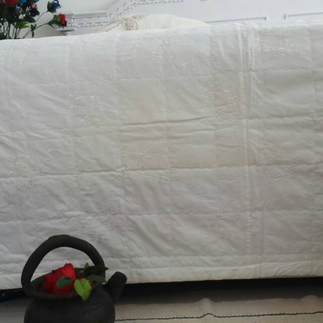 Sprei dakron full bordir second import