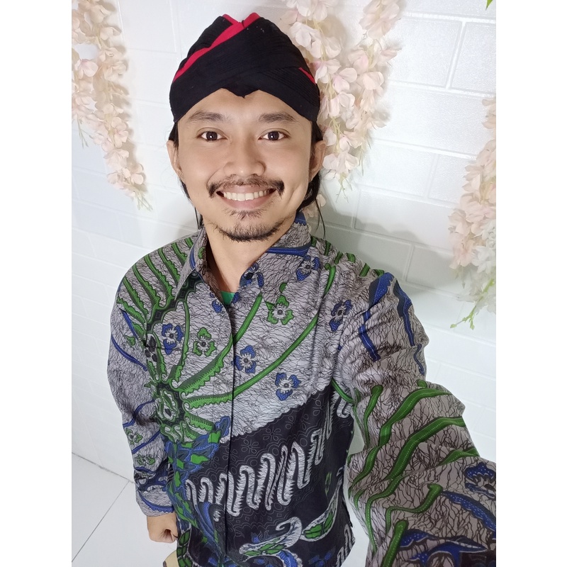 HANUNG KANAYA KEMEJA BATIK SOLO LENGAN PANJANG LAPIS FURING ATASAN BATIK PREMIUM MODERN KATUN Florist MODANG UNGU PARANG DURI HITAM MAYANG MERAH PRASTOWO TRUNTUM LAKSONO LAKSONO UNGU SEKARTAJI WIRAYUDA SOGAN PRASTOWO BATIK SOLO AMANAH BATIKSOLOAMANAH PGRI