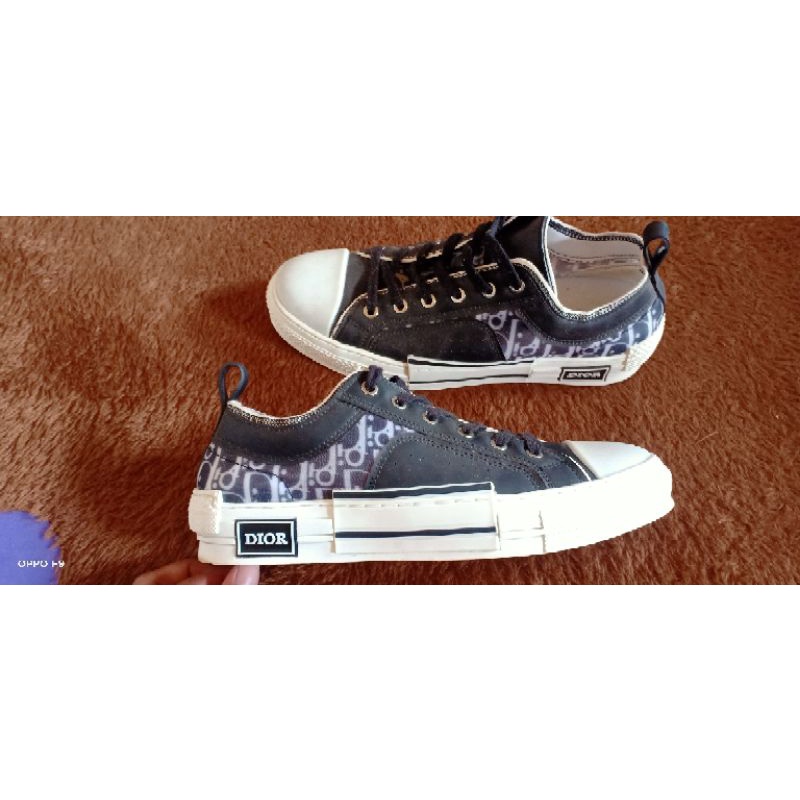 sepatu second DIOR DC 42