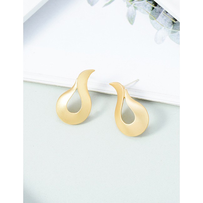 LRC Anting Tusuk Fashion Gold Matte Water Drops S925 Silver Earrings D30007