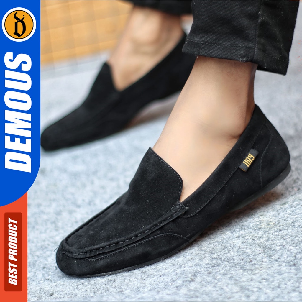 DEMOUS - Sepatu Casual Slip-On Hitam Pria Kerja