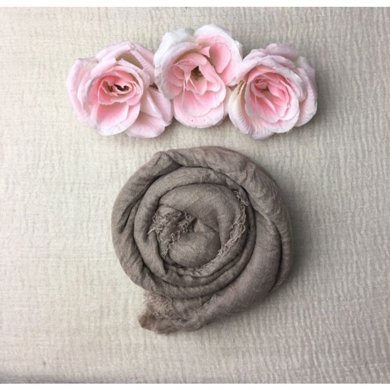 pashmina kusut polos / hijab pashmina crinkle premium-Frafucino