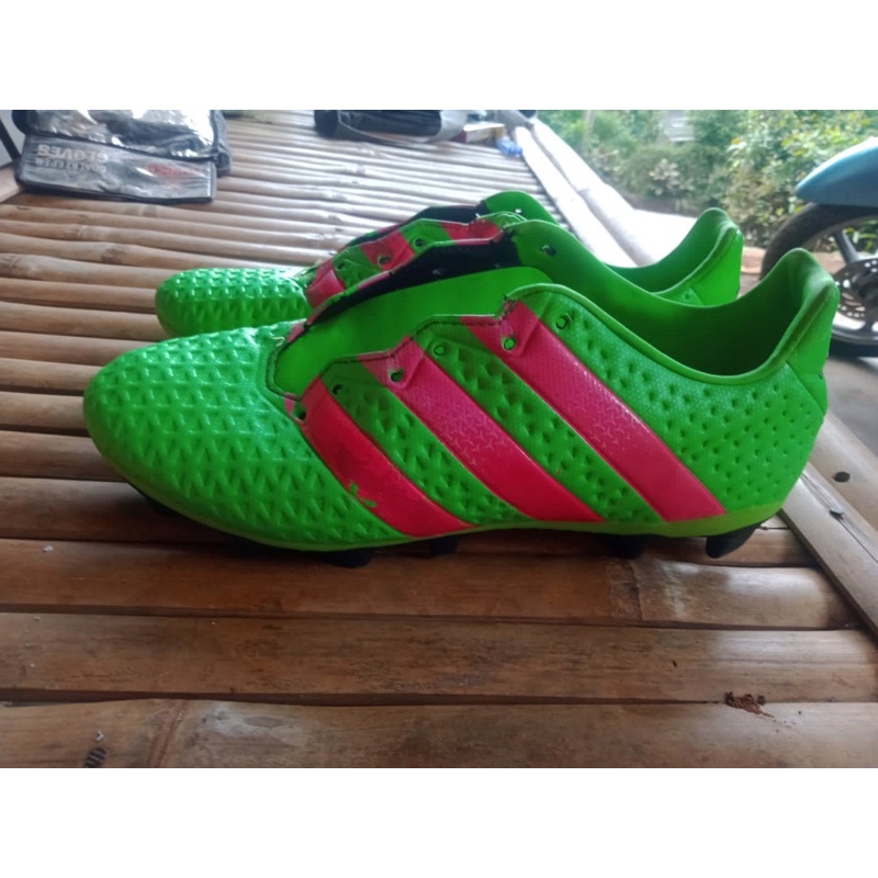 Sepatu futsal adidas outlet ace 16