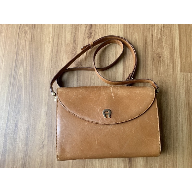 ETIENNE AIGNER Sling Bag