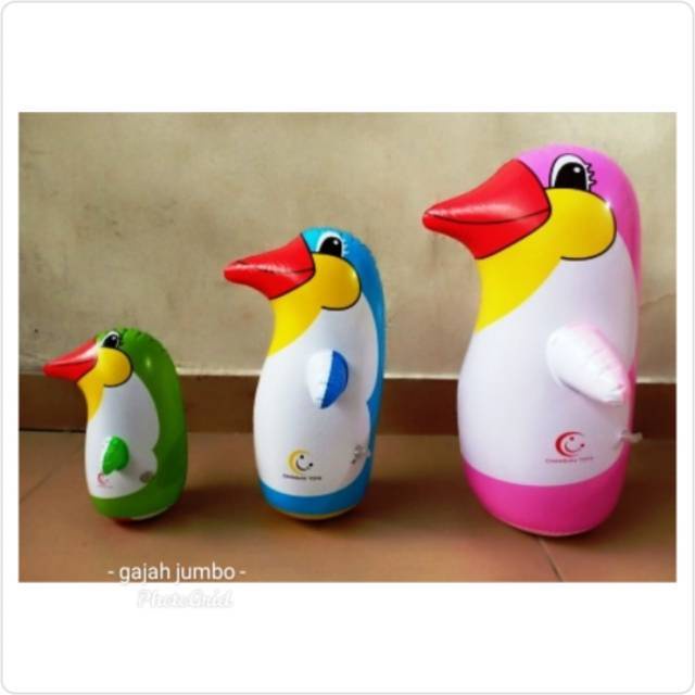 Mainan balon tinju pinguin bola berdiri