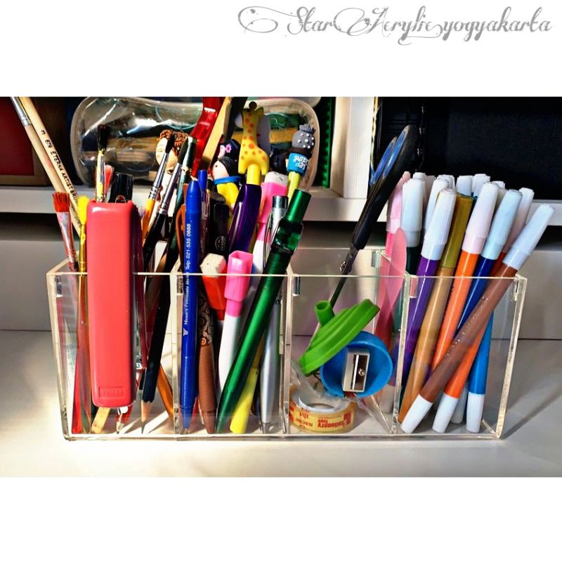 

Acrylic Pen Holder uk 25×6,5×10cm / tempat pensil