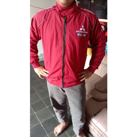 jaket Mitsubishi