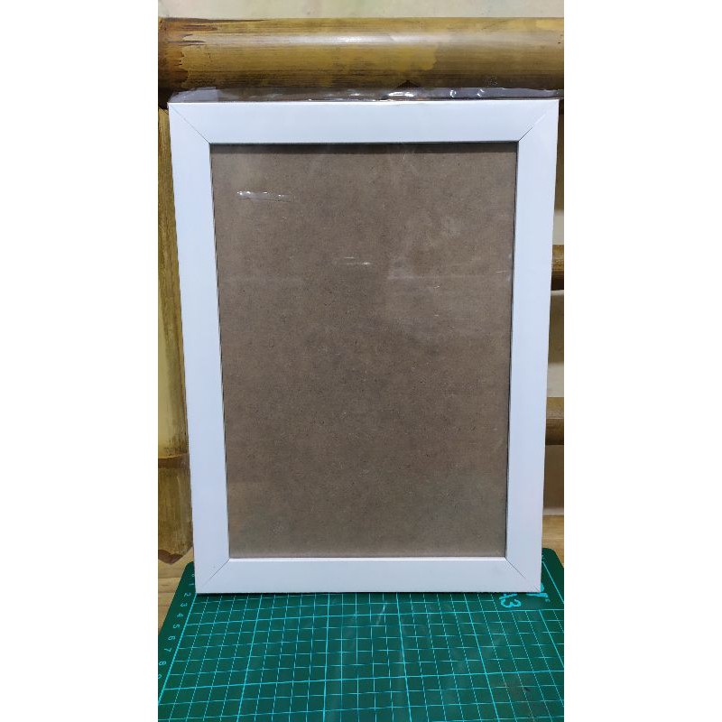 Pigura / Frame Foto minimalis ukuran A3