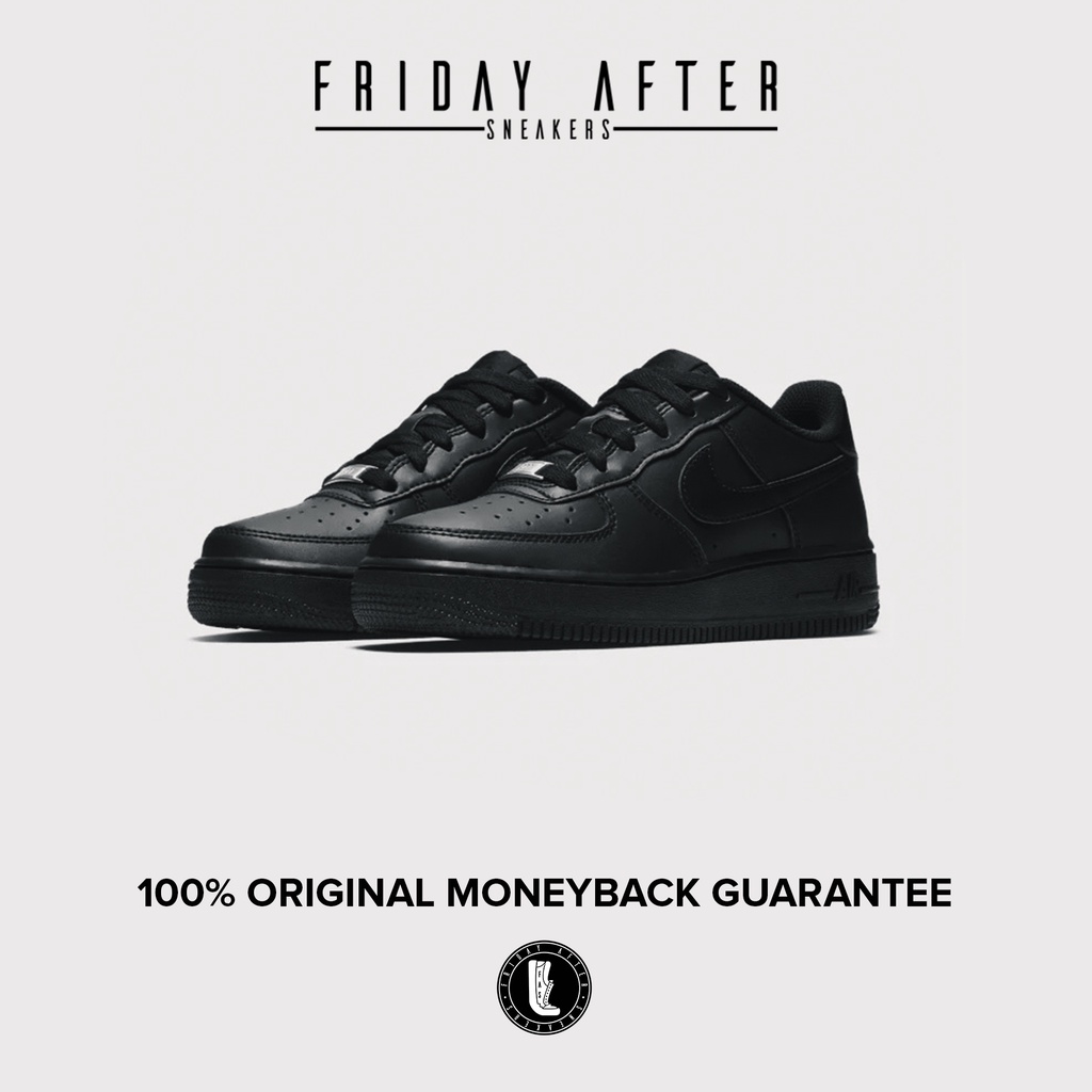 Sepatu Sneakers Pria Nike Air Force 1 07 Triple Black Original Resmi