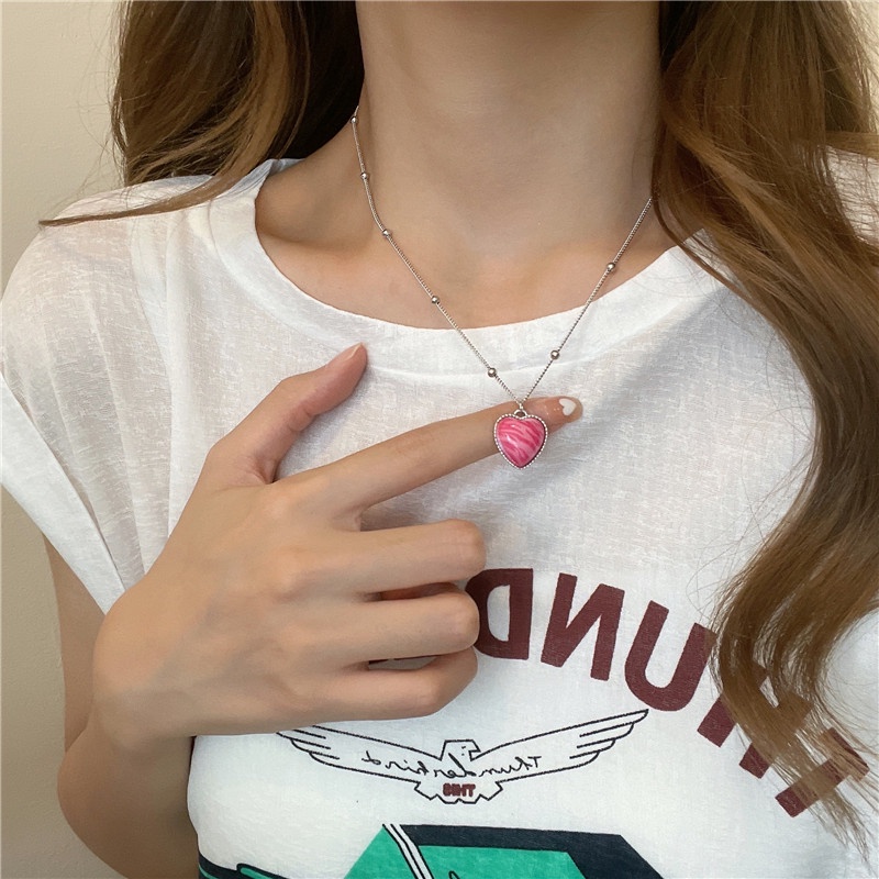 Fashion hot girl love necklace female niche design sense fairy simple light luxury clavicle chain