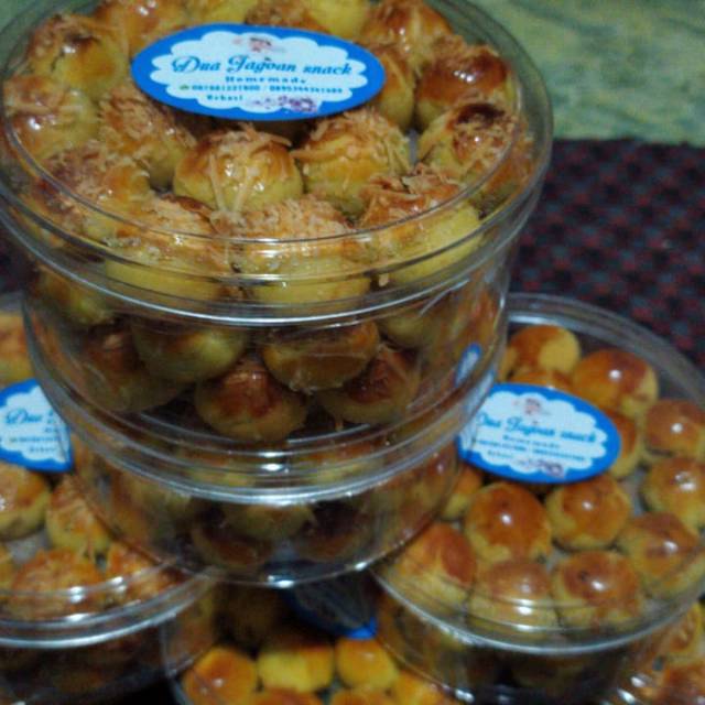 

Nastar enak lembut, nanasny banyak