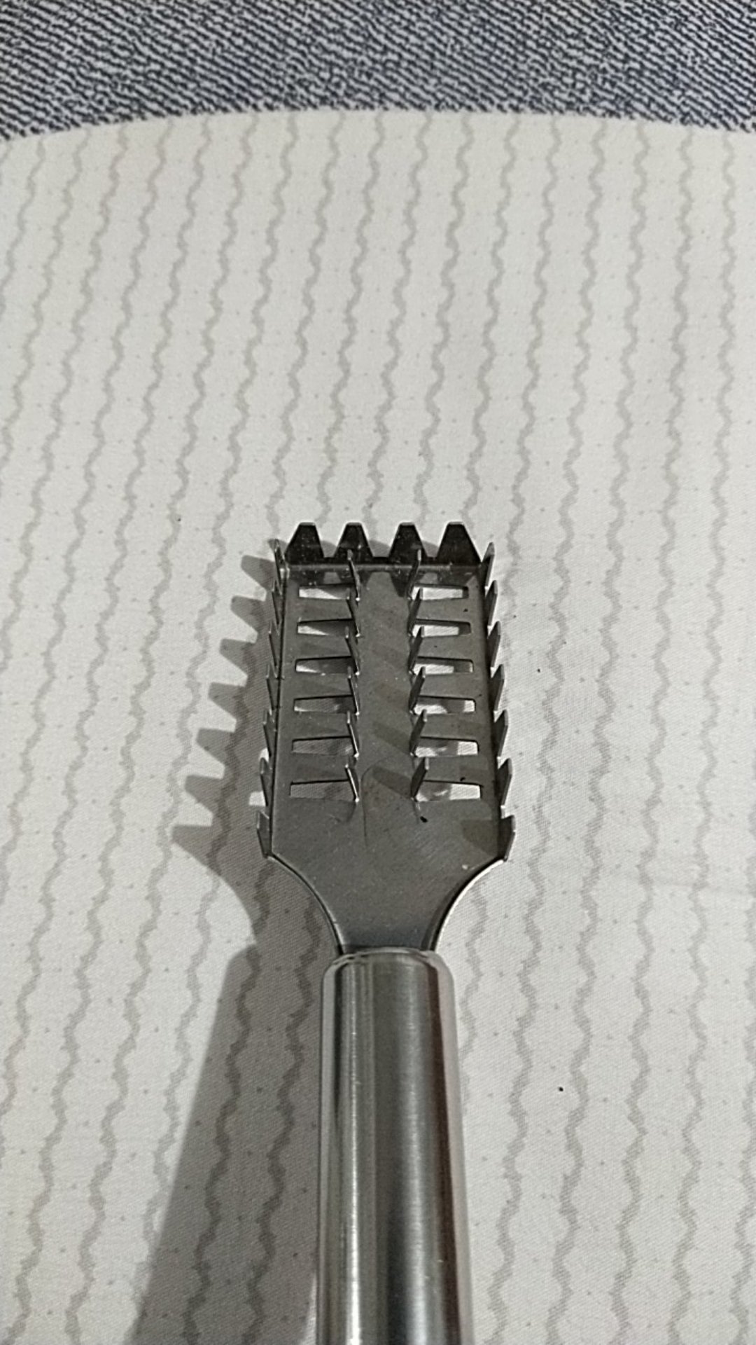 [ntl] Alat Pengupas Sisik Ikan Stainless Steel , Pembersih Sisik Ikan