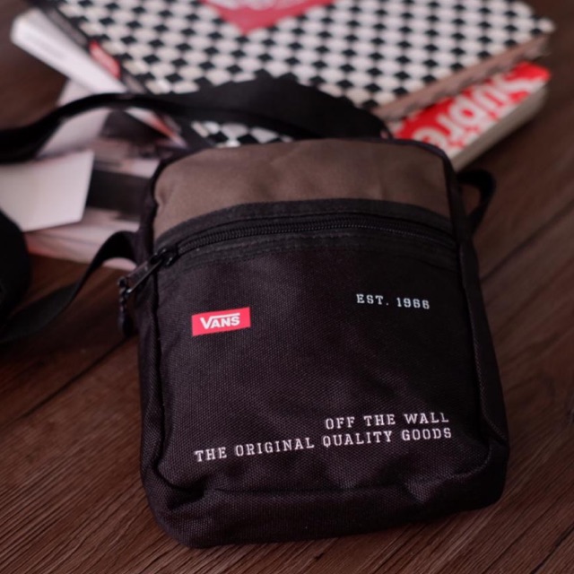 Vans Crossbody Sport Pouch Bag (Tas Selempang)
