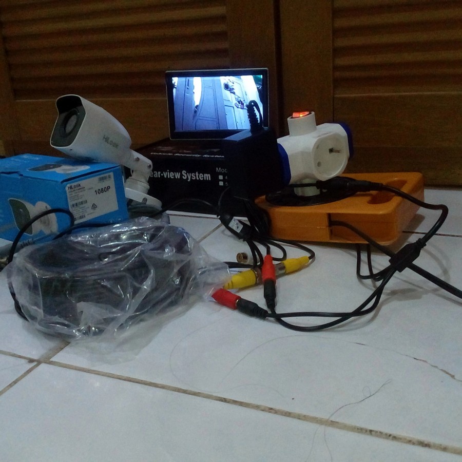 Paket CCTV dengan 20M kabel lengkap monitor