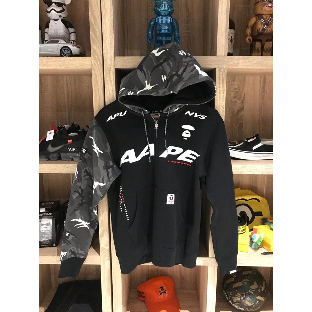 A BATHING APE