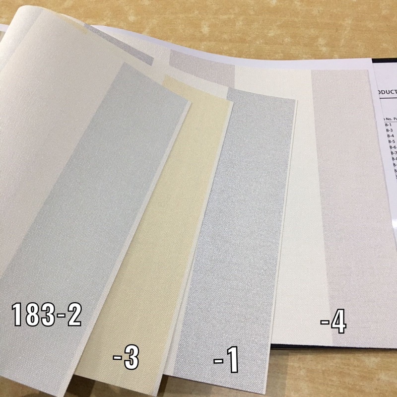 Wallpaper Dinding Garis Putih Cream Abu Minimalis elite