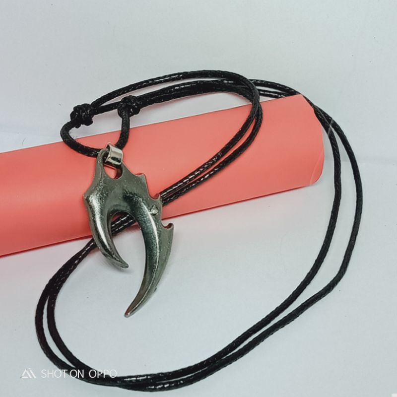 Kalung tali Hitam liontin kuku naga